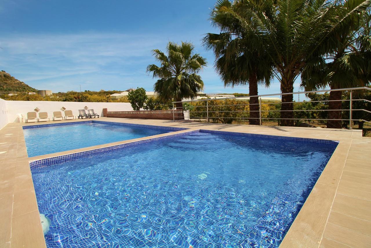 Villa El Crucero With Pool And Jacuzzi Spainsunrentals 1035 Nerja Bagian luar foto