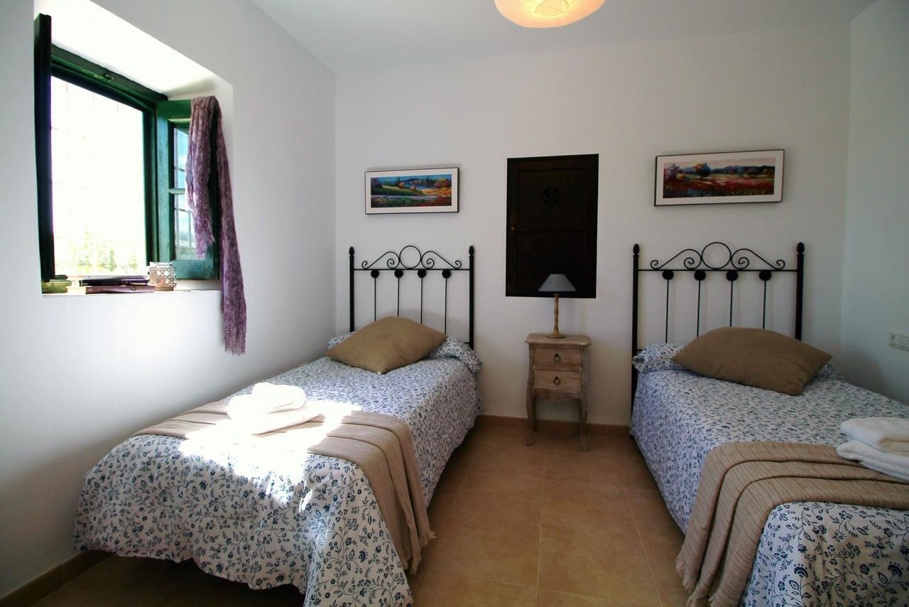 Villa El Crucero With Pool And Jacuzzi Spainsunrentals 1035 Nerja Bagian luar foto